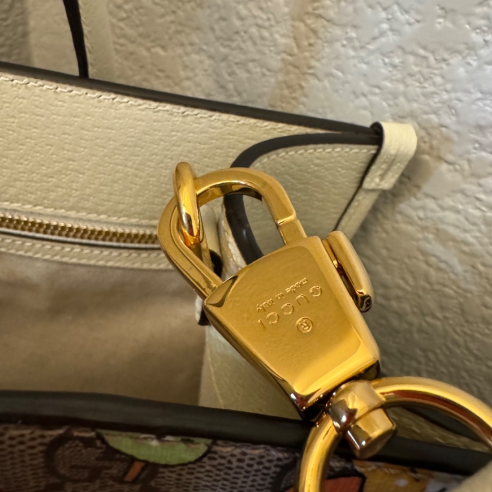 Gucci x Pikarar/Angela Nguyen Animal Print small tote - Picture 2 of 15